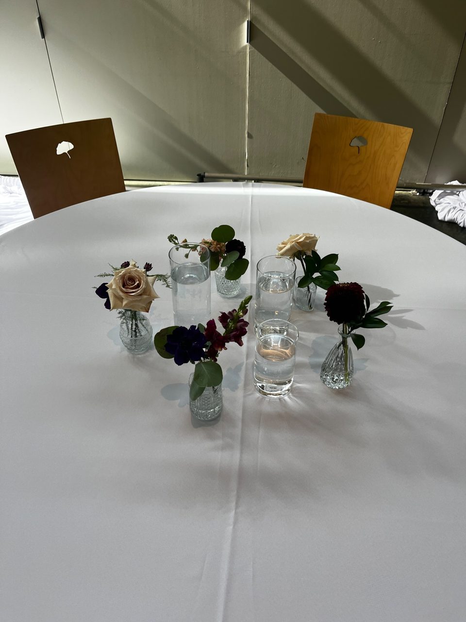 Centerpieces: Bud Vases by Southside Blooms